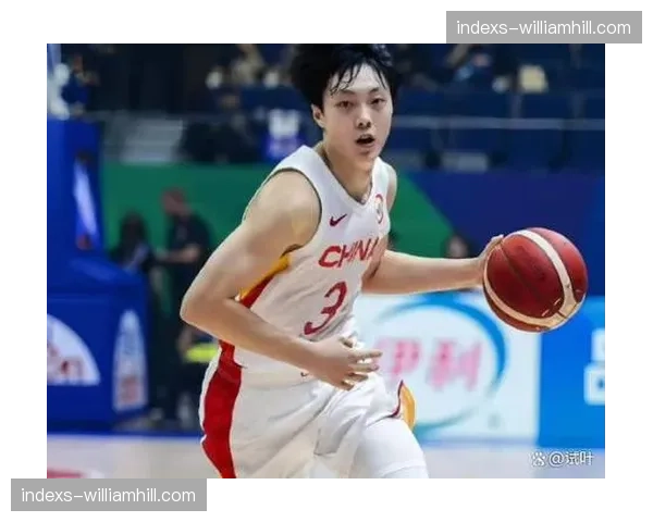 胡明轩透露膝盖劳损伤情 广东后场轮换储备受关注